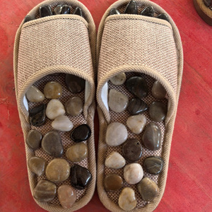 Natural Pebble Stone Fuß <span class=keywords><strong>massage</strong></span> gerät Hausschuhe Therapie Pflege Huoxue Fuß <span class=keywords><strong>massage</strong></span> Schuhe - Product Image 1
