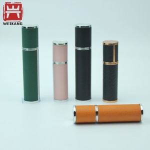 Lüks Cam Parfüm Şişesi Deri Kaplı Yeniden Doldurulabilir Parfüm Atomizeri Taşınabilir Seyahat Sprey Şişesi - Product Image 3