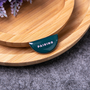 Badges métalliques personnalisés de forme irrégulière, épingles de revers en émail, sans nickel, type boucle, cadeaux d'affaires - Product Image 4