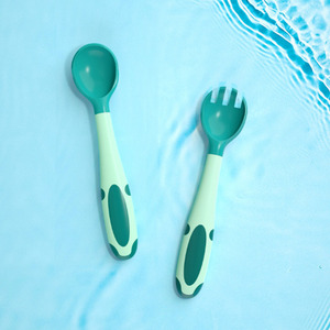 Juego de utensilios para niños pequeños de viaje, <span class=keywords><strong>cuchara</strong></span> y tenedor de destete de bebé de silicona flexible con estuche - Product Image 5