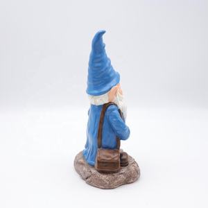 カスタムロゴ形状サイズ卸売かわいい立っている樹脂青いバックパッカーgnomesフィギュア像ベースホームガーデン装飾用 - Product Image 6