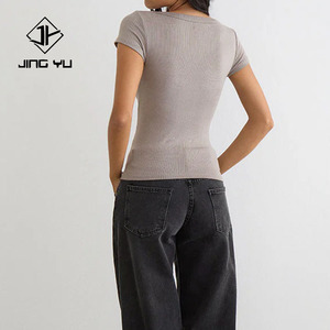 Diseño de fábrica de camisetas de rayón acanaladas personalizadas, de manga corta, cuello redondo, ajustadas y de estilo casual a la moda. - Product Image 3
