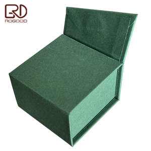 صندوق مجوهرات أنيق من ROGOOD بإغلاق مغناطيسي أخضر، صندوق صلب من الورق المقوى الرمادي للقلادات والأقراط والخواتم، صندوق تغليف أنيق P1752 - Product Image 3