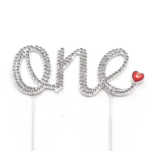 Vendita calda in argento strass per bambini 1 ° compleanno decorazioni per una <span class=keywords><strong>torta</strong></span> Topper con cuore per il primo compleanno ragazzo e ragazza - Product Image 1
