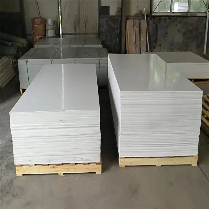 PVC Whiteboard Hersteller kunden spezifische Produktion von 8 mm12mmPVC harten weißen Kunststoff platten