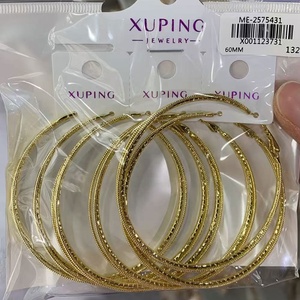 Joyería <span class=keywords><strong>XUPING</strong></span> al por Mayor, Aros Grandes de Cobre con Baño de Oro de 18K, Estilo Minimalista, Moderno y a la Moda para Mujer - Product Image 3