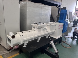 Moteur d'extrusion sous vide KL Brand <span class=keywords><strong>pour</strong></span> laboratoires, mélangeur d'argile automatique contrôlé par PLC, démontage et nettoyage faciles, économique - Product Image 2