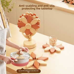 Set <span class=keywords><strong>de</strong></span> table tournesol résistant à la chaleur, design moderne et minimaliste en <span class=keywords><strong>bois</strong></span> massif, pour cuisine, table à manger, dessous <span class=keywords><strong>de</strong></span> plat pour cuisinière, support alimentaire - Product Image 3