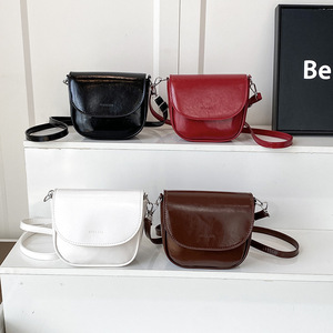 Bolsa Transversal Vermelha Versátil para Mulheres, Moda Coreana, Bolsa Pequena de Ombro, Nova Coleção 2026 - Product Image 4