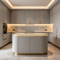 Meubles de cuisine de luxe modernes avec îlot en marbre incurvé, garniture dorée, four encastré, emballage KDP de qualité ENF sur mesure