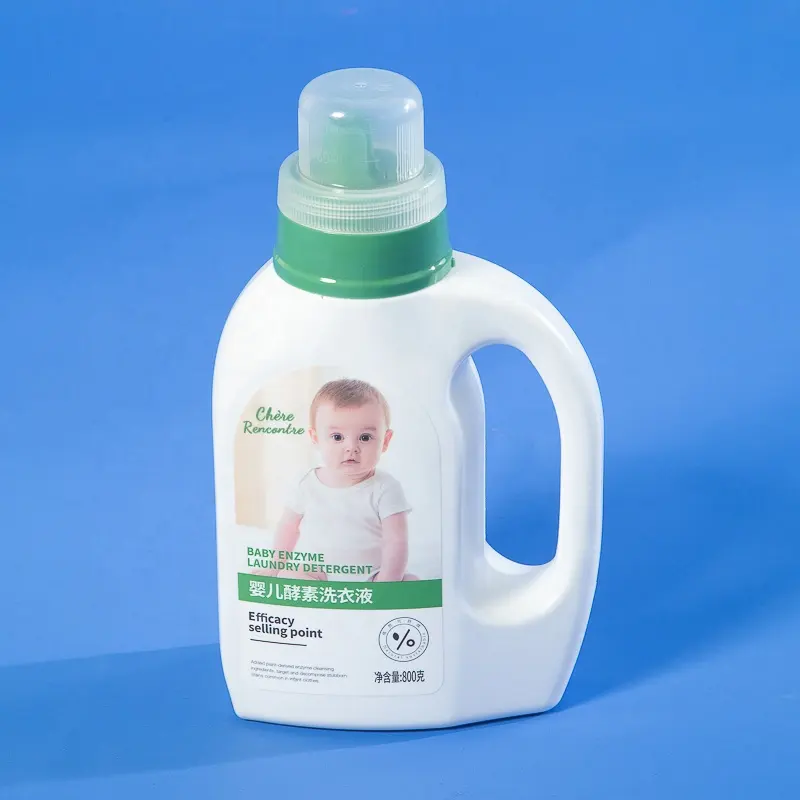 La pulizia del bucato fornisce indumenti per il lavaggio del profumo naturale detersivo biologico per bambini
