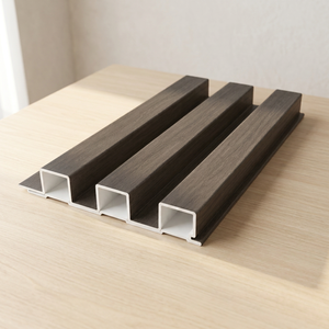 Panel de Pared Impermeable WPC Acanalado de 3 Ondas 205x30mm, Revestimiento Decorativo de Listones Anchos con Garantía de 3 Años para Proyectos Modernos - Product Image 1