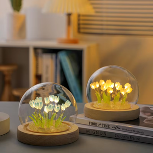 Handmade Tulip LED Nightlight Creative Warm White Ambience Modern Valentine's Day Tabletop Decoration Girls Home Decor Gift - Product Image 2