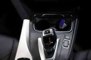 Vehículo de <span class=keywords><strong>Segunda</strong></span> <span class=keywords><strong>Mano</strong></span> <span class=keywords><strong>2015</strong></span>, Sedán de Lujo 318I, Gasolina, Automático, Volante a la Derecha, Interior Oscuro en Cuero, en Venta - Product Image 6