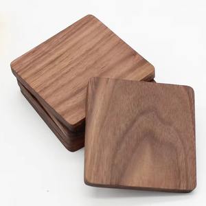 Posavasos Cuadrados de Madera de Nogal de Lujo de Alta Calidad en Oferta, Resistentes al Calor, Ecológicos, con Logotipo Personalizado para Bebidas y Café - Product Image 1