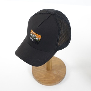 หมวกกีฬาคุณภาพสูงแบบ unisex สีดำ ตาข่ายสไตล์ Trucker พร้อมปักลายตามสั่ง ขายส่งสำหรับกิจกรรมปีนเขาและขี่จักรยานสุดเท่ - Product Image 6