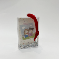 Cadres liquides scintillants suspendus en gros avec corde, logo personnalisé, cadre d'ornement liquide promotionnel de Noël avec cordon pour la décoration des fêtes