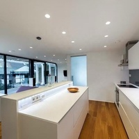 Maison modulaire préfabriquée de luxe à 2 étages en acier, entièrement meublée, transportable, en kit, type conteneur maritime