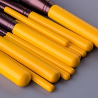 Ensemble de 11 pinceaux de maquillage Little Yellow Duck, poils synthétiques ultra doux, outils cosmétiques professionnels, prêts à être expédiés, logo personnalisé