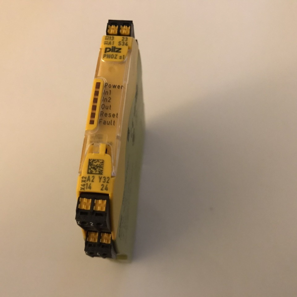 Plc S1c, 24vdc, 2n/o Warehouse Industrial Automation Plc Programming Controller