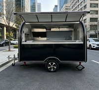 Gebogen glasvezel mobiele foodtrailer met enkele as, op maat gemaakte ijscoupes- en fruitsapbar, straatvoedselverkoopwagen