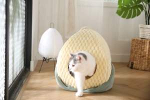 Cama para Gatos Premium de Felpa Suave, Diseño Hueco de Forro Polar Ártico, Cómoda y Aislada - Product Image 6