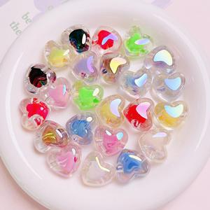 Cuentas acrílicas en forma de corazón recubiertas de UV de alta calidad para cadenas de teléfonos móviles DIY accesorios de joyería Material hecho a mano - Product Image 2