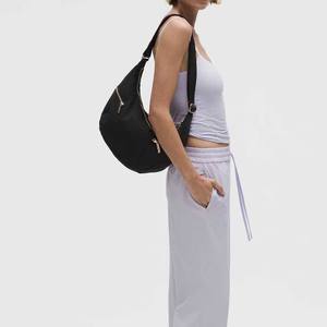Nuevo bolso de hombro multifuncional con estampado de leopardo a la moda con conexión lunar, bolso informal, ligero y duradero para mujer - Product Image 2