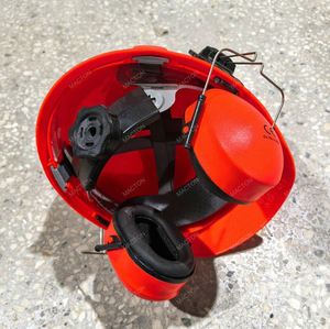 Casco de Seguridad Multifuncional Antiruido con Orejeras Protectoras para Operadores de Desbrozadoras y Recortadoras de Césped - Product Image 6