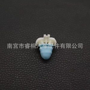 Clip en plastique Shuangxuan Auto Fastener 3B0853575 pour jupes latérales Volkswagen Passat, traverses inférieures et garnitures de seuil de porte - Product Image 4