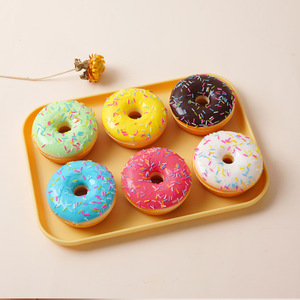 Juguete Blandito de Mochi con Forma de Donut Grande, Juguete Antiestrés con Forma de Comida, Juguete Blandito para Niños - Product Image 3