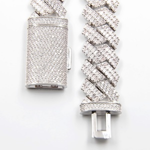 Chaîne cubaine en argent sterling massif de qualité supérieure personnalisée avec diamant moissanite baguette couleur D VVS avec certificat GRA pour la vie hip-hop - Product Image 3