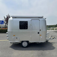 Promotion : Caravane tout-terrain moderne 4x4 en aluminium avec salle de bain préfabriquée et onduleur 3000W pour le camping en extérieur