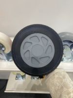 Roulette personnalisée SQ 6 pouces 8 pouces roue en caoutchouc solide à noyau métallique pour conteneur à déchets de tondeuse à gazon