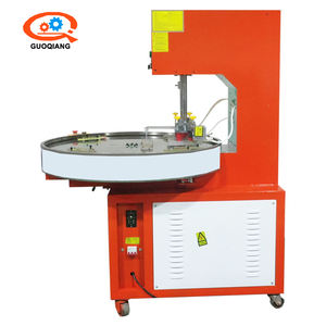 Machine de soudage à haute fréquence pour la fabrication de sacs médicaux pour sang, urine et perfusion - Product Image 5