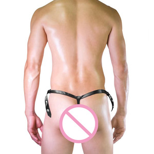 กางเกงในชายหนังเทียมทรง Thong เอวต่ำ สีดำ ผ้ายืดสแปนเด็กซ์ เซ็กซี่ ประดับหมุดและสายรัด - Product Image 2