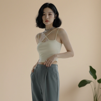 Haut court moulant en tricot de coton et élasthanne respirant pour femme, style débardeur à épaules dénudées, idéal printemps-été