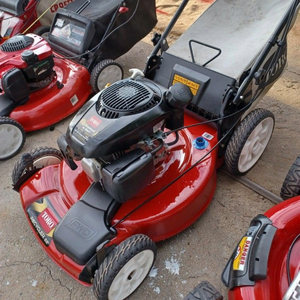 TORO Self-Propelled Lawn <b>Mower</b> with Powerful Engine, Easy <b>Push</b> Design, Adjustable Cutting Heights, One-Year Warranty Included - Product Image 1