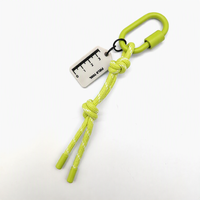 Porte-clés ovale en forme de mousqueton personnalisé avec logo en PVC caoutchouc coloré, idéal pour les cadeaux promotionnels de marque