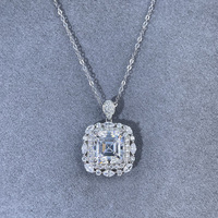 NOVA Collier de Luxe pour Femme en Moissanite Cube de Sucre 5 carats, Argent S925 Plaqué Rhodium, Chaîne Croisée Asscher 10x10, pour Usage Quotidien