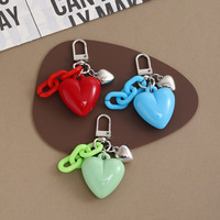 Lindos dijes de resina rosa con forma de corazón de melocotón para niña, colgantes para bolsos, llaveros acrílicos de colores dulces con forma de corazón, llaveros DIY para auriculares
