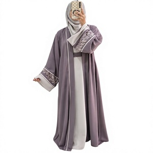 Abaya longue en polyester respirant et léger à col en V, ornée de perles et de sequins, idéale pour l'Aïd, le Ramadan et le quotidien - Product Image 1