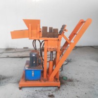 Machine de fabrication de briques autobloquantes hydrauliques automatiques avec boîte de vitesses, roulement et moteur multifonctionnel pour la production de briques en terre cuite