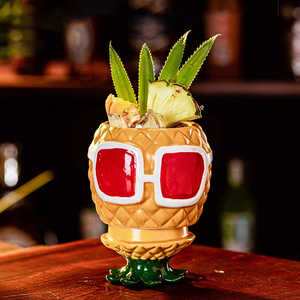 Taza de cerámica Tiki con forma de piña creativa, copa de cóctel con asa para bares tropicales - Product Image 5