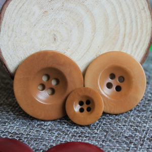 Biểu Tượng Tùy Chỉnh Thân Thiện Với Môi 25Mm corozo 4-Lỗ Nút Với Sequins Trang Trí Màu Đen - Product Image 5