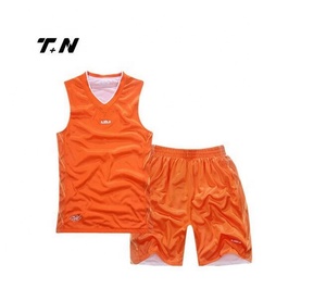 Wholesale design your own logo on the custom team basketball suit - Product Image 6