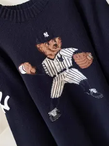 Herfst en winter Nieuwe co-branded serie Limited Edition Amerikaanse retro klassieke heavy-duty luxe trui met beerborduurwerk - Product Image 3