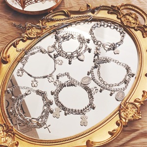 पुरुषों महिलाओं के व्यक्तिगत पंक डिजाइन फैशन आकर्षण कंगन हाथ गहने भालू सिक्का जेसस राहत धातु जेसस आकर्षण कंगन - Product Image 1