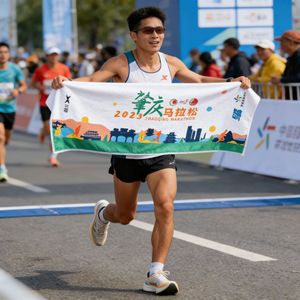 Serviette de sport Marathon en microfibre 30x80cm, séchage rapide, logo personnalisé pour courses, fitness, yoga - Product Image 1