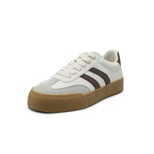 أحذية رياضية رجالية عصرية مسطحة لعام 2026، تصميم جديد بطراز Old Money، سعر منخفض، قابلة للتخصيص، أحذية مطاطية شبكية، إنتاج مباشر من مصنع في وينتشو، تصنيع حسب الطلب - Product Image 3